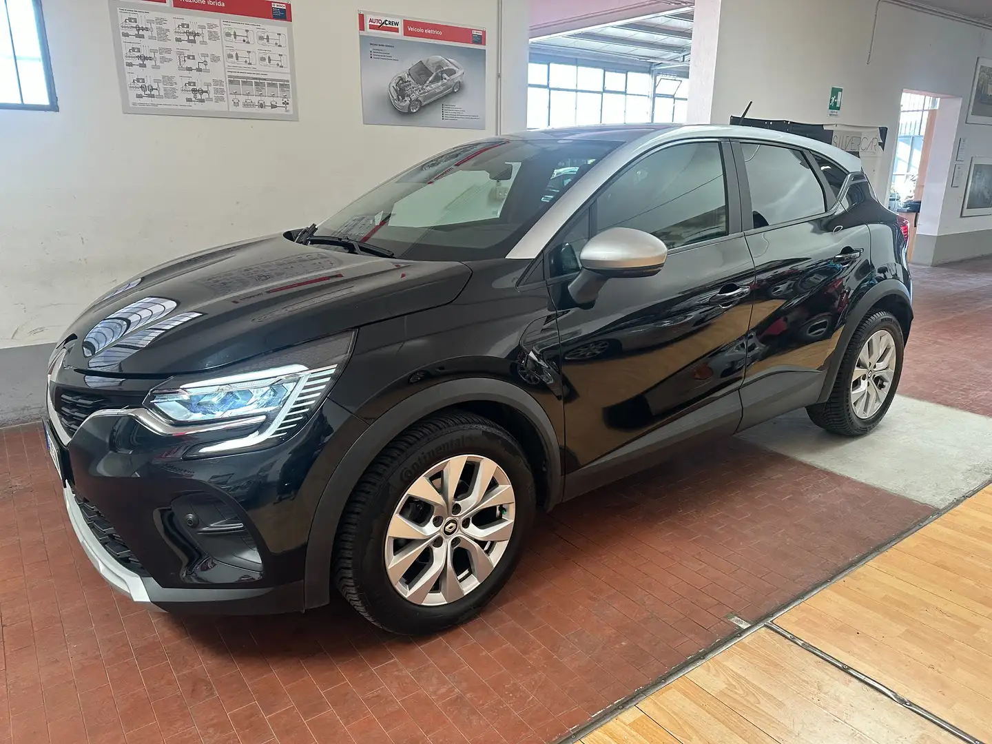 Renault Captur Captur 1.3 mild hybrid Techno 140cv navi teleca. Negro - 1