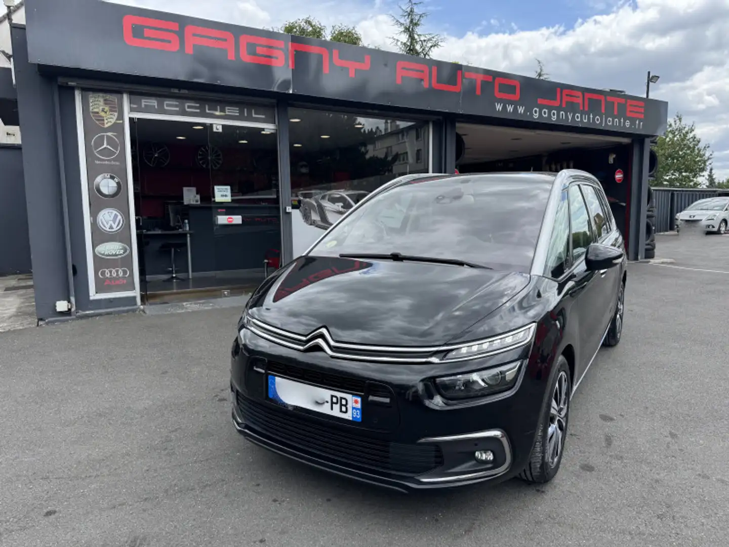 Citroen Grand C4 Picasso BLUEHDI 120CH SHINE S\u0026S EAT6 7 PLACES KIT DIS Negru - 1