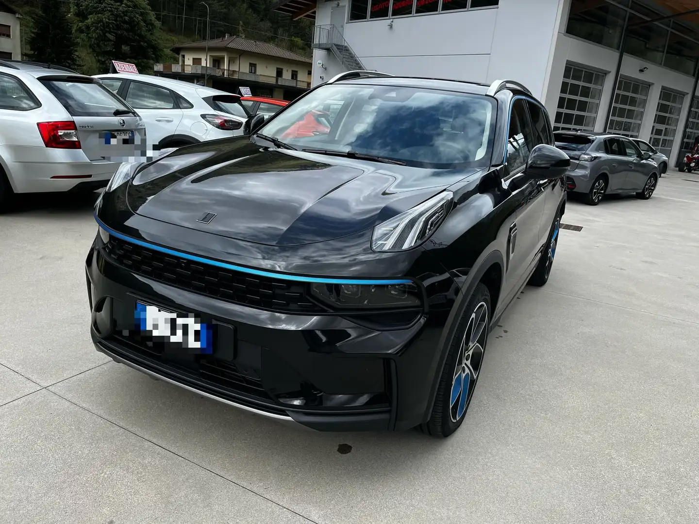 Lynk & Co 01 01 1.5 td phev auto Schwarz - 1