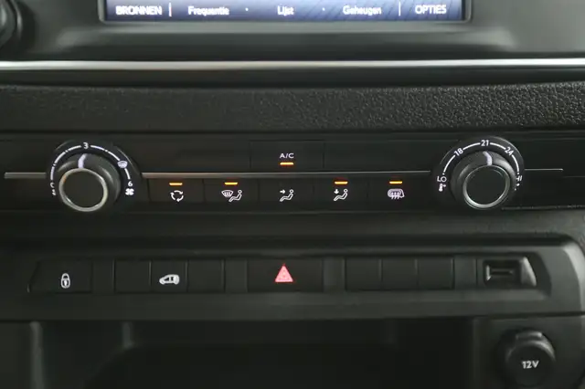 Peugeot E-Expert view 17