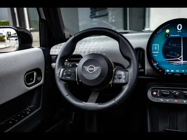 Mini Cooper Cooper view 12