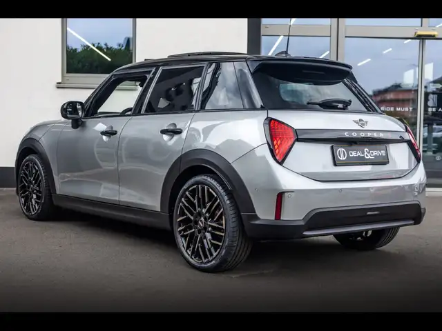 Mini Cooper Cooper view 3