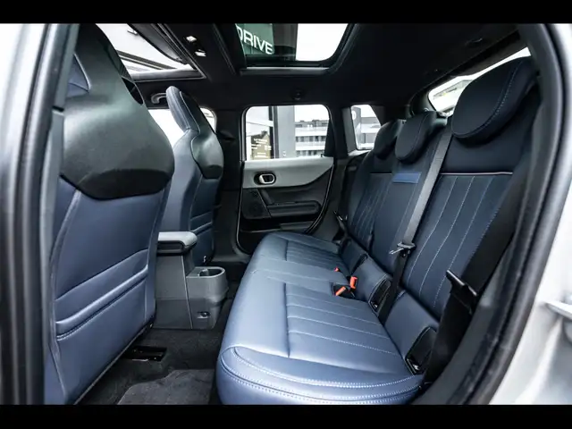 Mini Cooper Cooper view 13