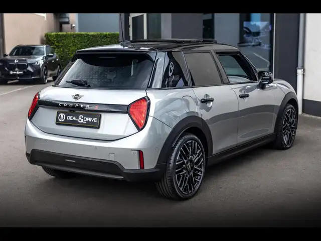 Mini Cooper Cooper view 7