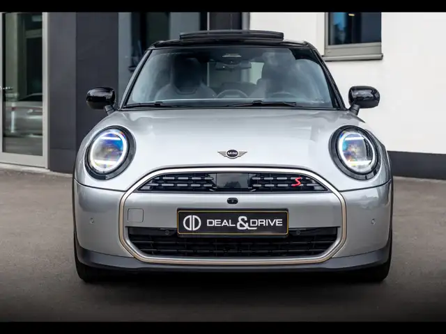 Mini Cooper Cooper view 5
