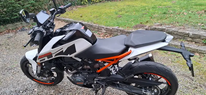 KTM 125 Duke - foto 2