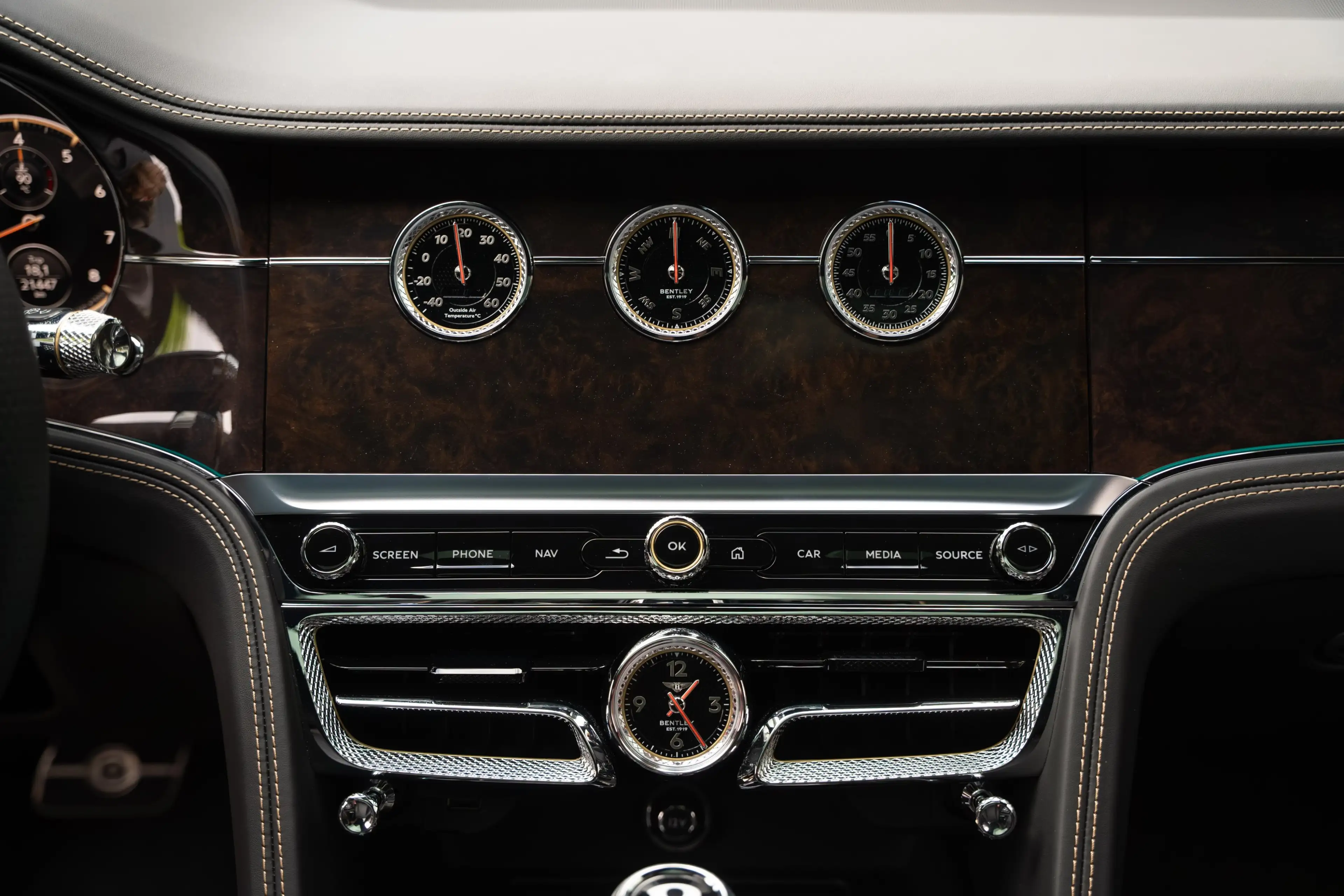 Bentley Flying Spur W12 Mulliner Driving Spec — photo 14