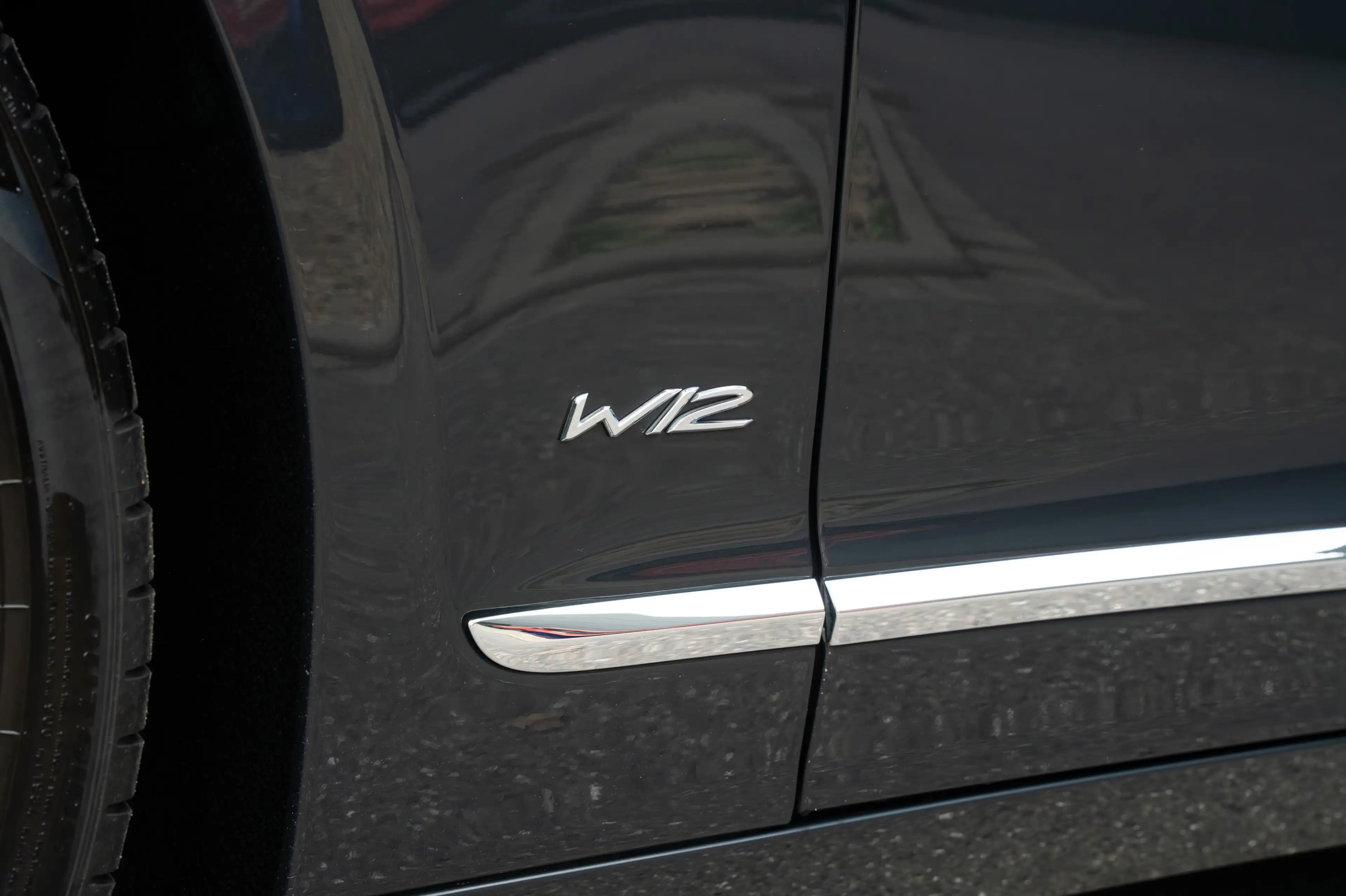 Bentley Flying Spur W12 Mulliner Driving Spec — photo 9