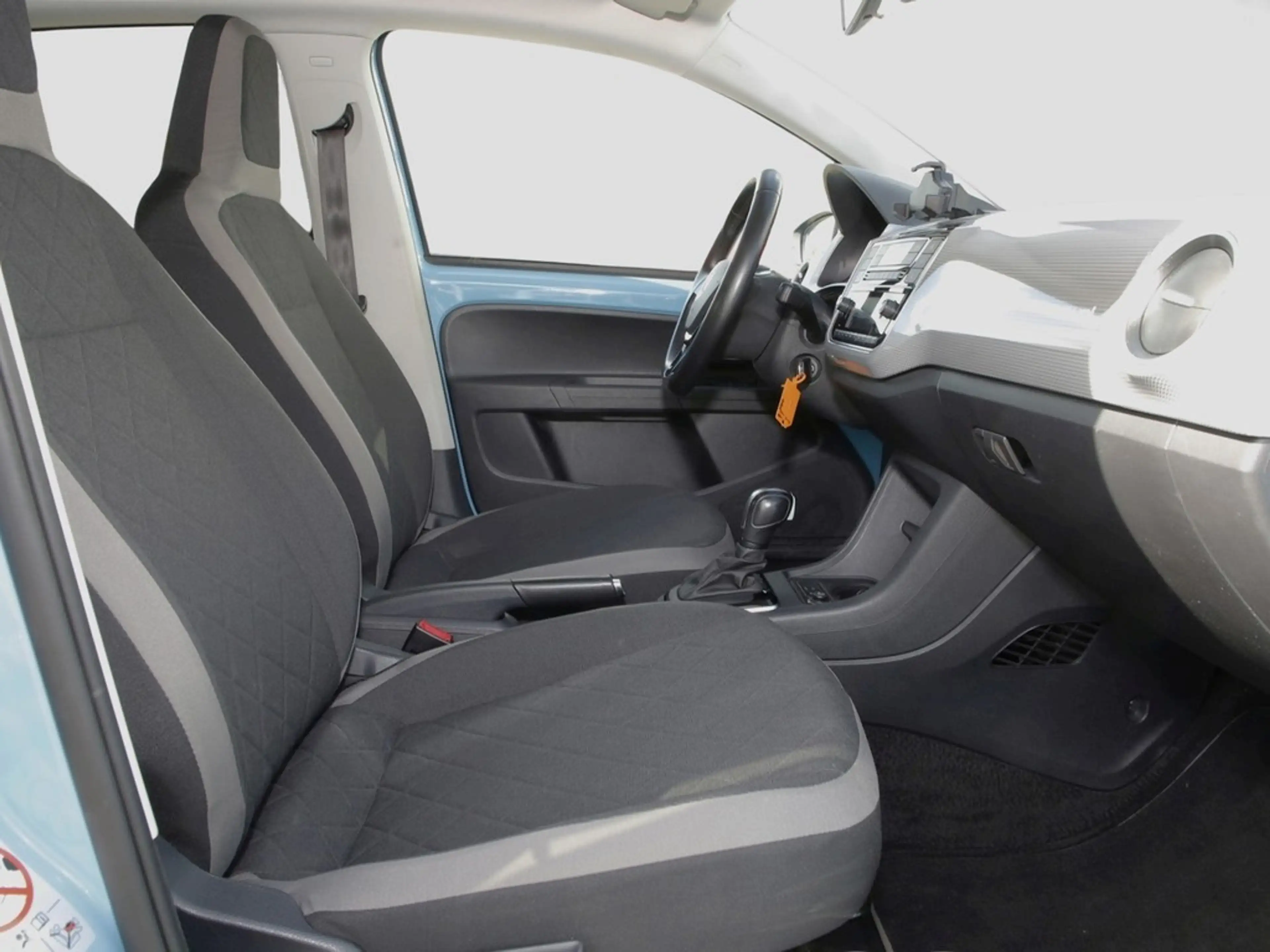 Volkswagen e-up! Max 15" Sitzheizung Rückfahrkamera DAB — photo 8