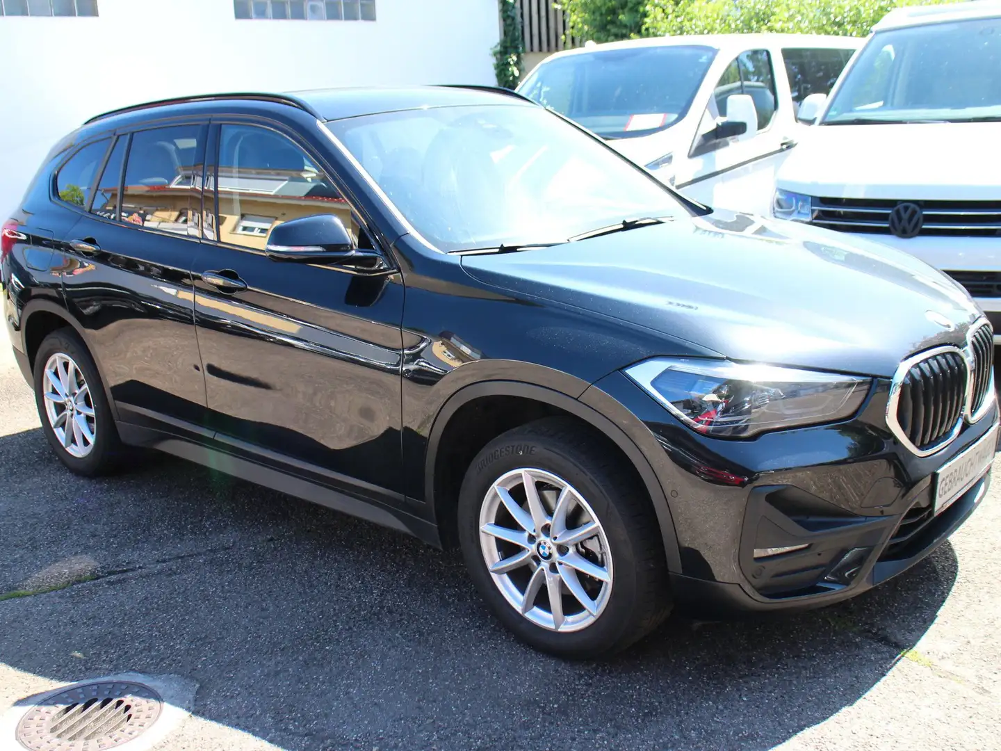 BMW X1 sDrive18i Autom/Navi/LED/SHZ/Klimaa/PDC/Alu Zwart - 1