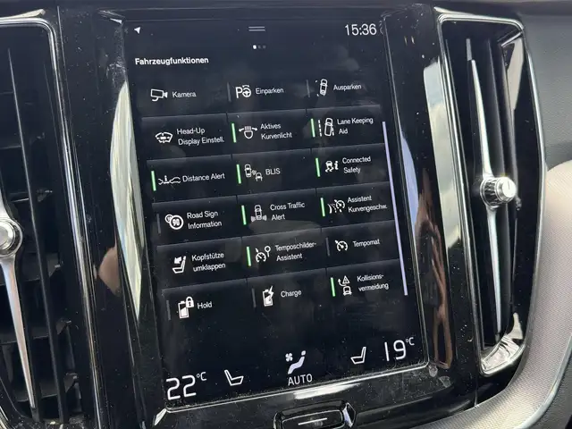 Volvo XC60 view 12