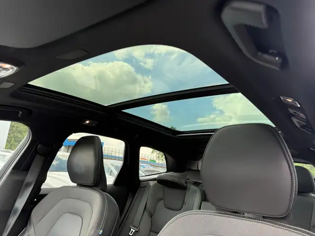 Volvo XC60 view 14