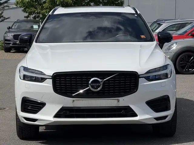 Volvo XC60 view 2
