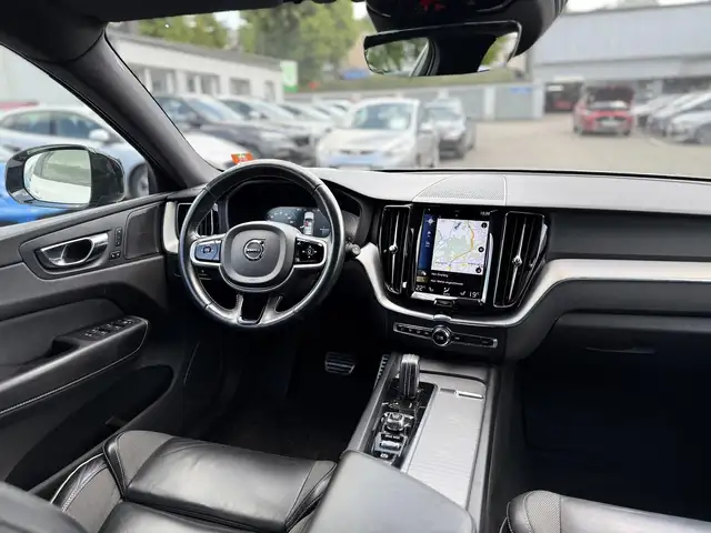 Volvo XC60 view 15