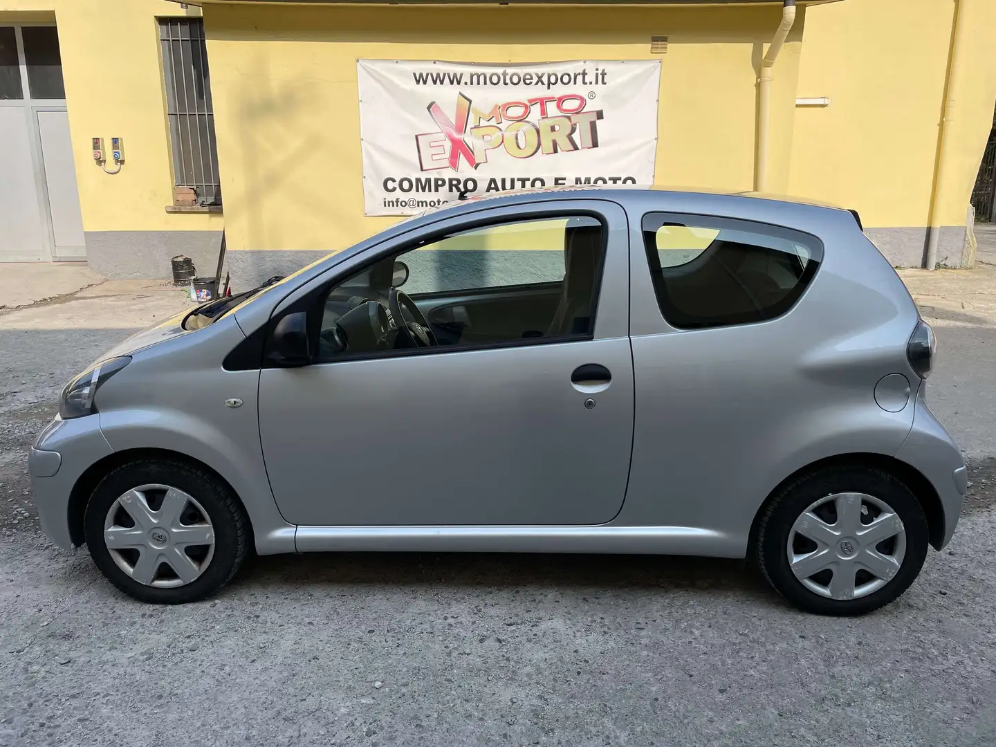 Toyota Aygo Aygo 3p 1.0 Sol Red Edition Argento - 2
