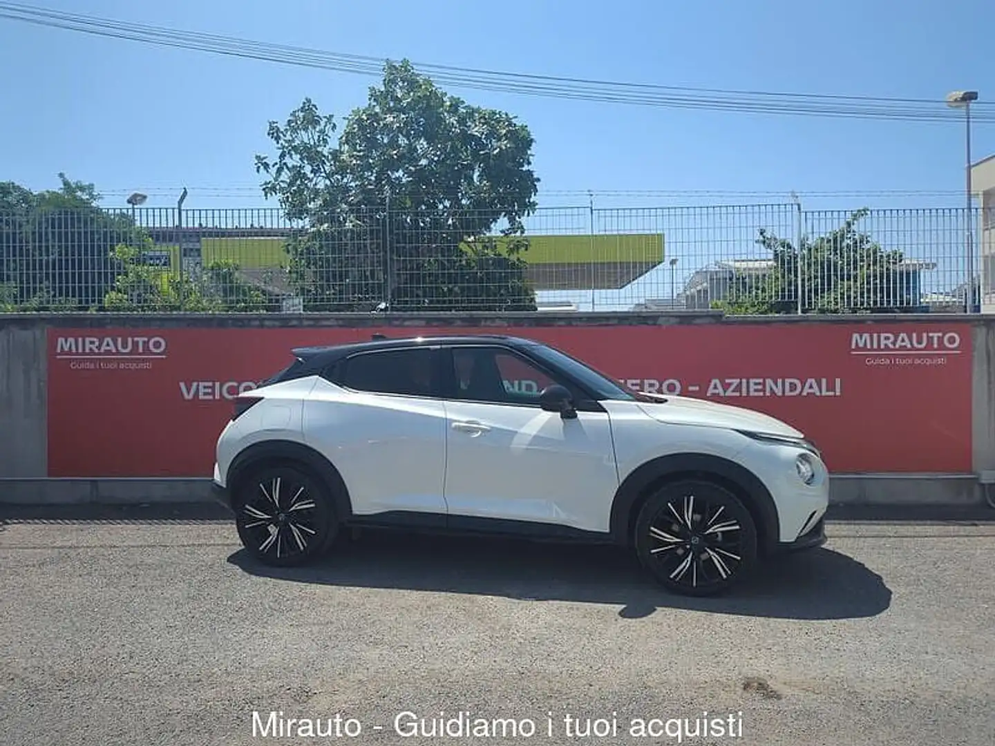 Nissan Juke 2ª serie Juke 1.0 DIG-T 114 CV N-Design Bianco - 1