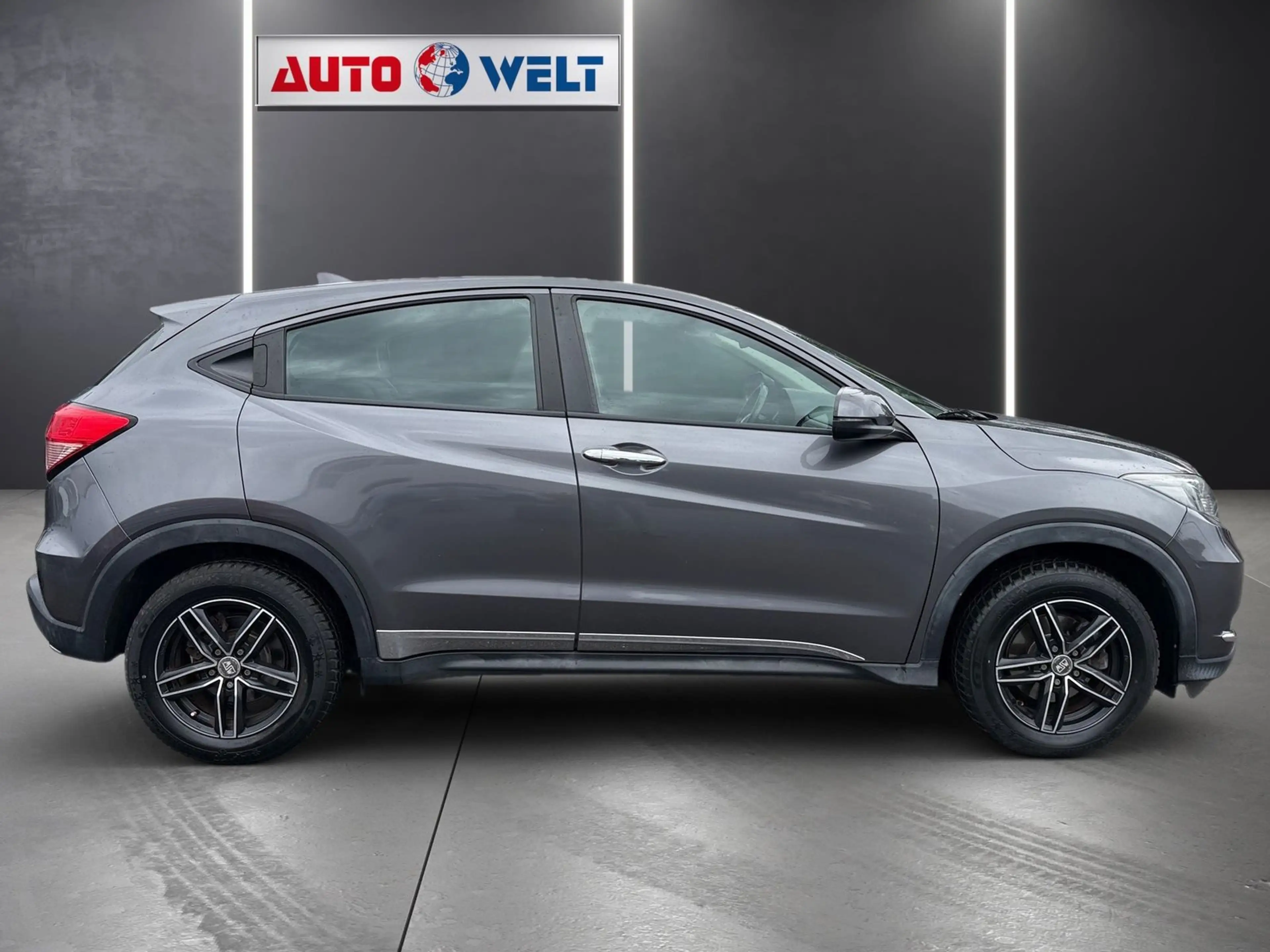 Honda HR-V 1.5 Comfort AHK Tempomat Sitzheizung PDC — photo 3