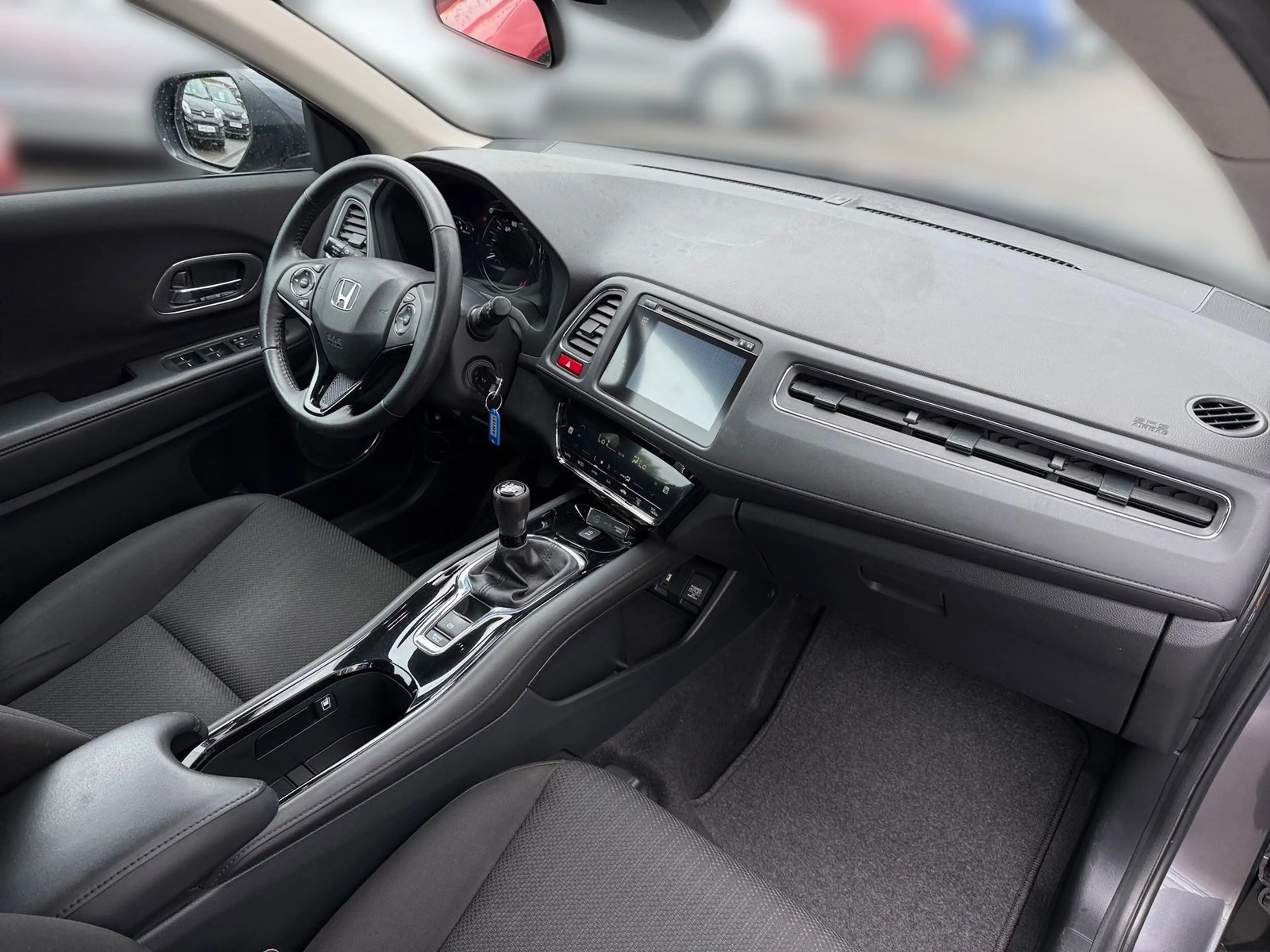 Honda HR-V 1.5 Comfort AHK Tempomat Sitzheizung PDC — photo 14