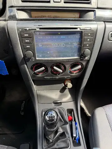 Mazda Mazda3 view 3