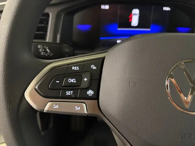 Volkswagen Polo view 12