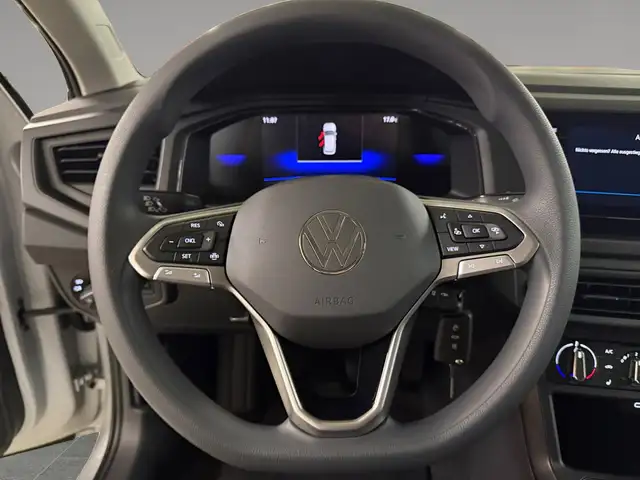 Volkswagen Polo view 11