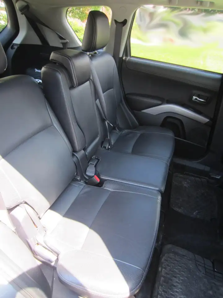 Mitsubishi Outlander снимка Mitsubishi Outlander