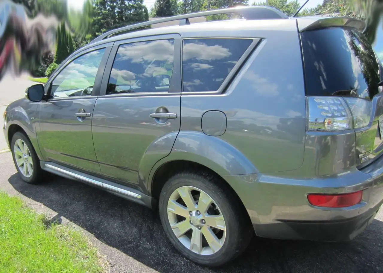 Mitsubishi Outlander снимка Mitsubishi Outlander
