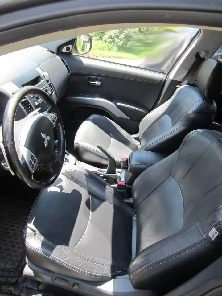 Mitsubishi Outlander снимка Mitsubishi Outlander