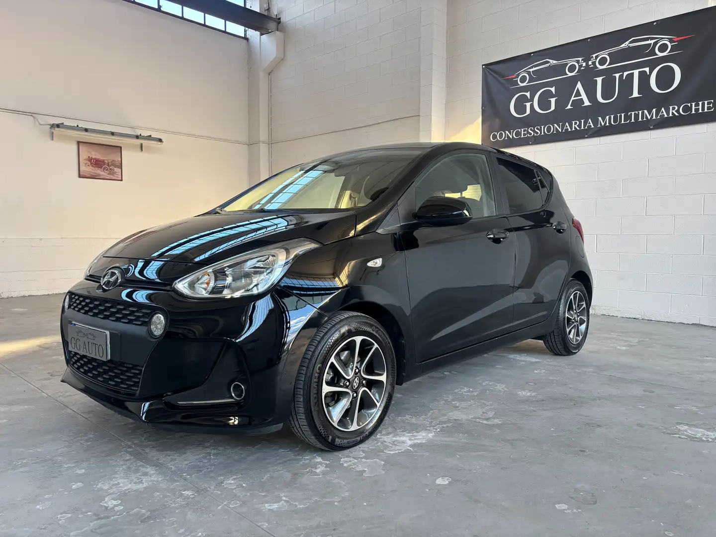 Hyundai i10 i10 II 1.0 Tech 67cv Noir - 1