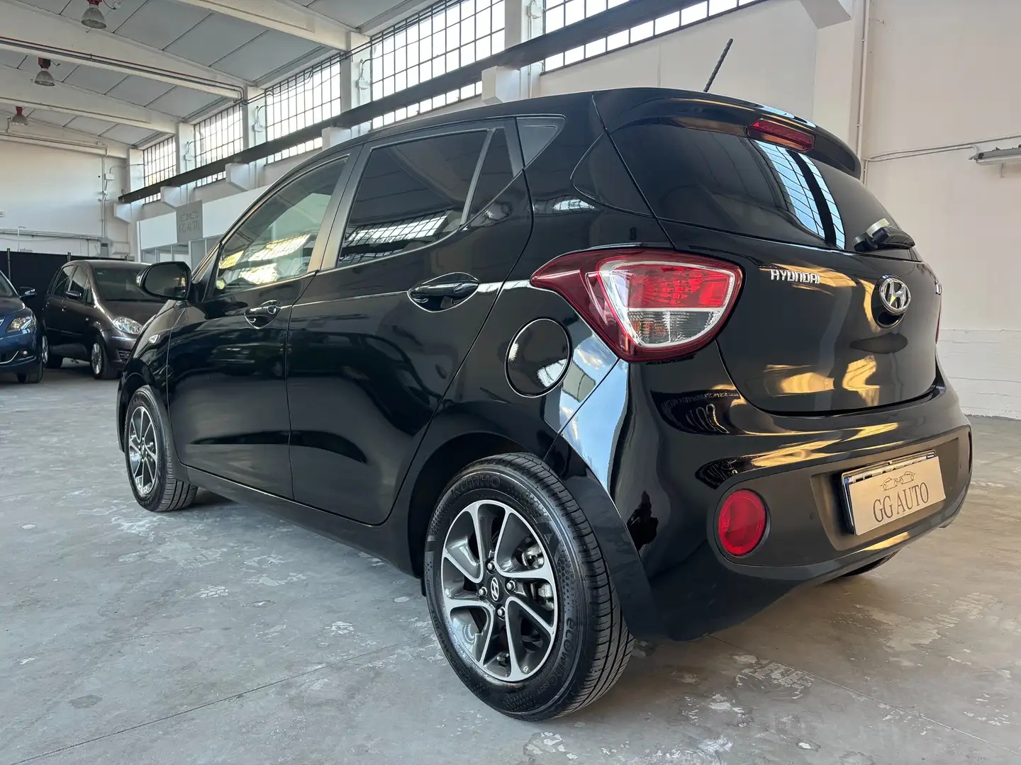 Hyundai i10 i10 II 1.0 Tech 67cv Noir - 2