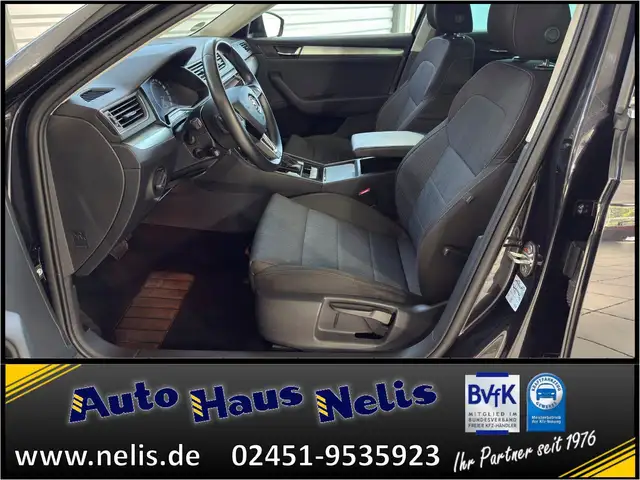 Skoda Superb view 9