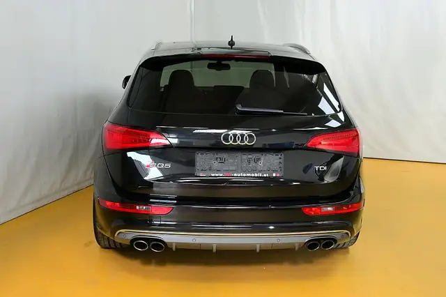 Audi SQ5 view 20