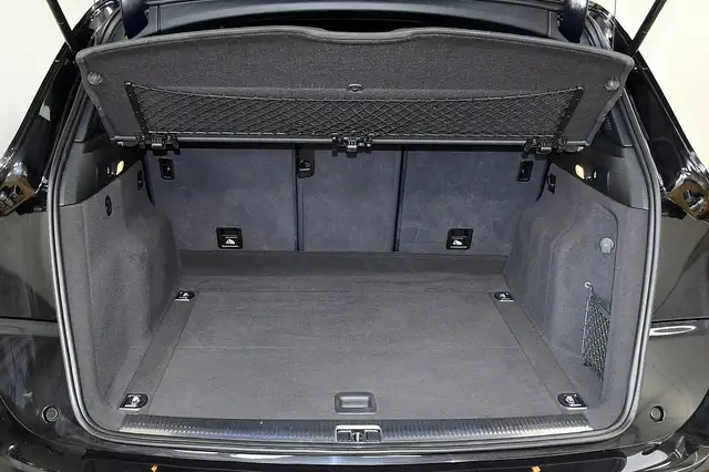 Audi SQ5 view 22