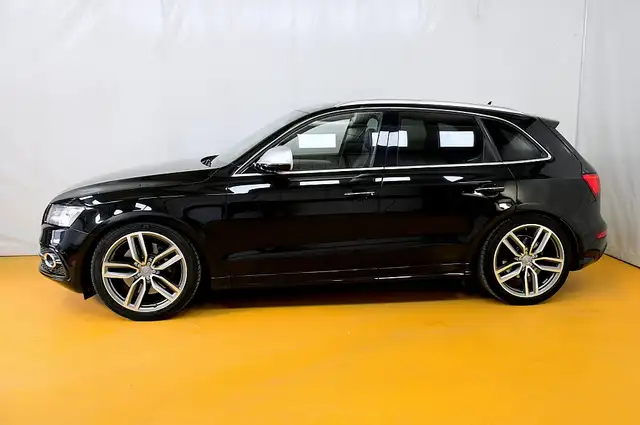 Audi SQ5 view 9