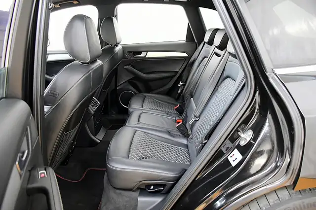 Audi SQ5 view 23