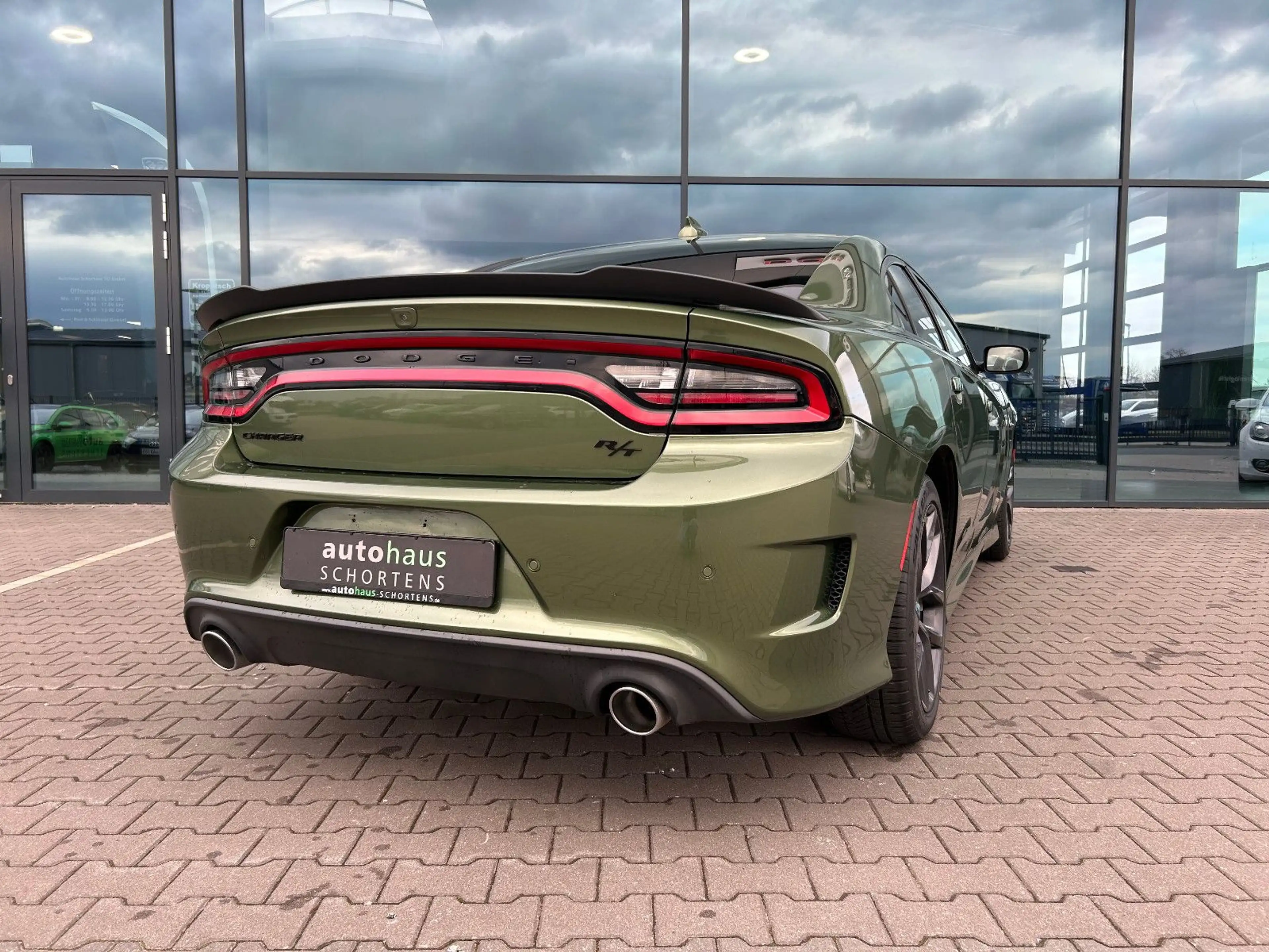 Dodge Charger 5.7L R/T Blacktop *SCHIEBEDACH*TEMP*20" — photo 24