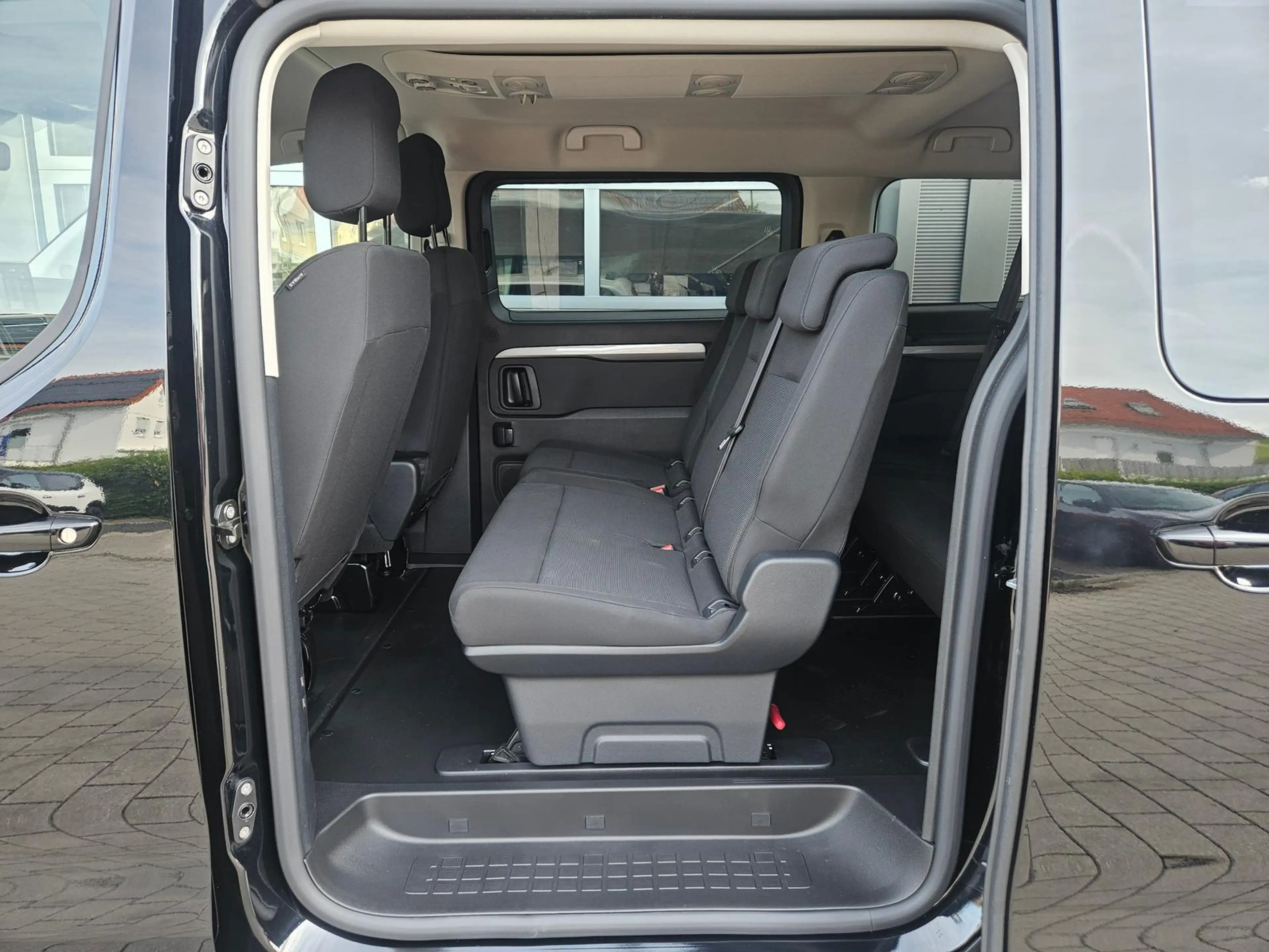 Citroen Spacetourer Plus XL B-HDi 180 *8-Sitzer*AHK*SHZ*Kamera* — photo 15