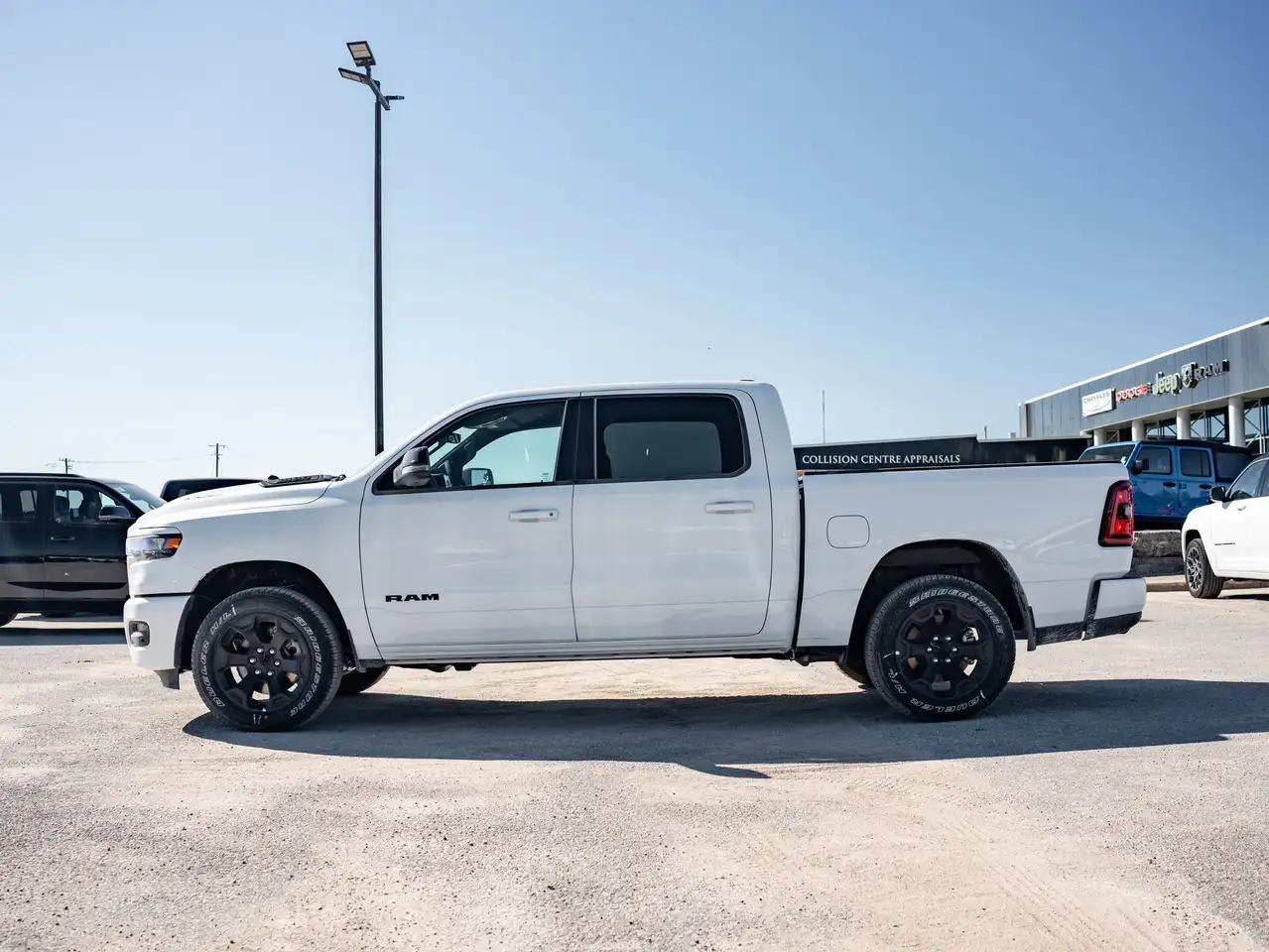 RAM 1500 снимка RAM 1500