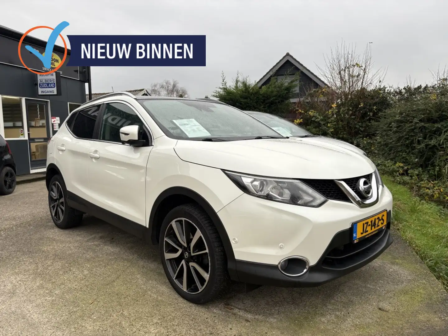 Nissan Qashqai 1.2 Tekna Navi | Leder | Panorama | 360 camera | W Blanc - 1