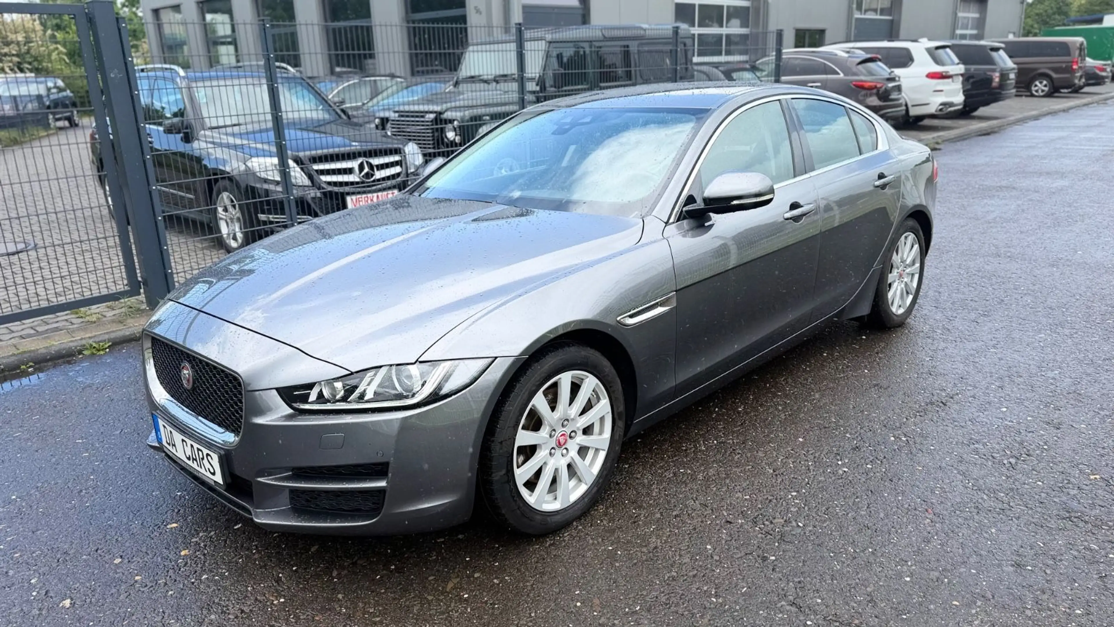 Jaguar XE 2.0 Turbo Prestige Autom/Navi+R.Camera/SO+WR — photo 15