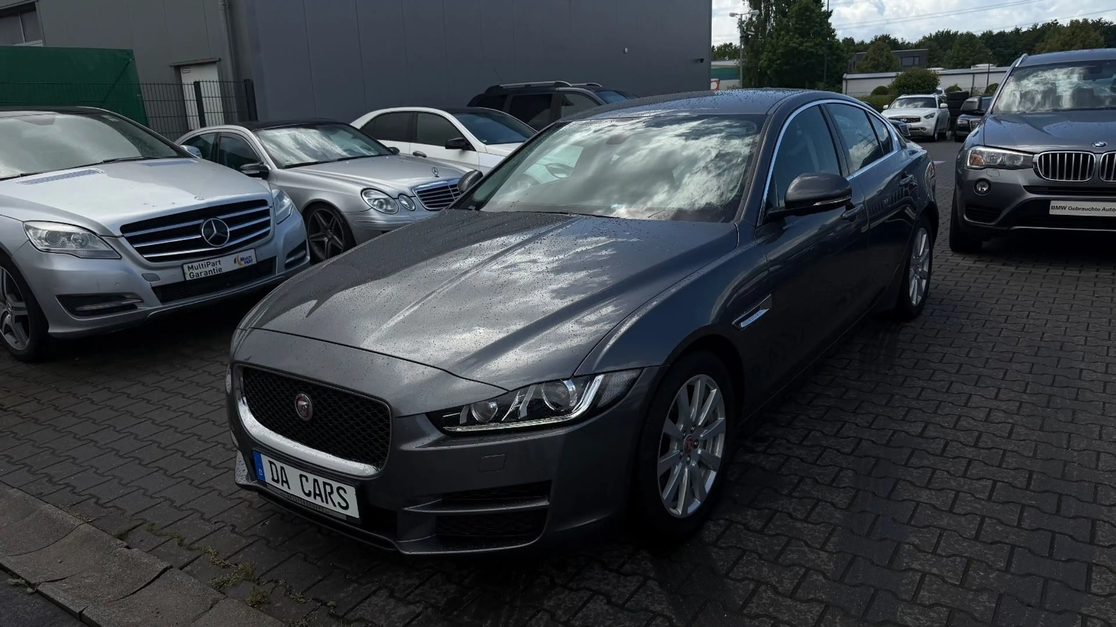 Jaguar XE 2.0 Turbo Prestige Autom/Navi+R.Camera/SO+WR — photo 11