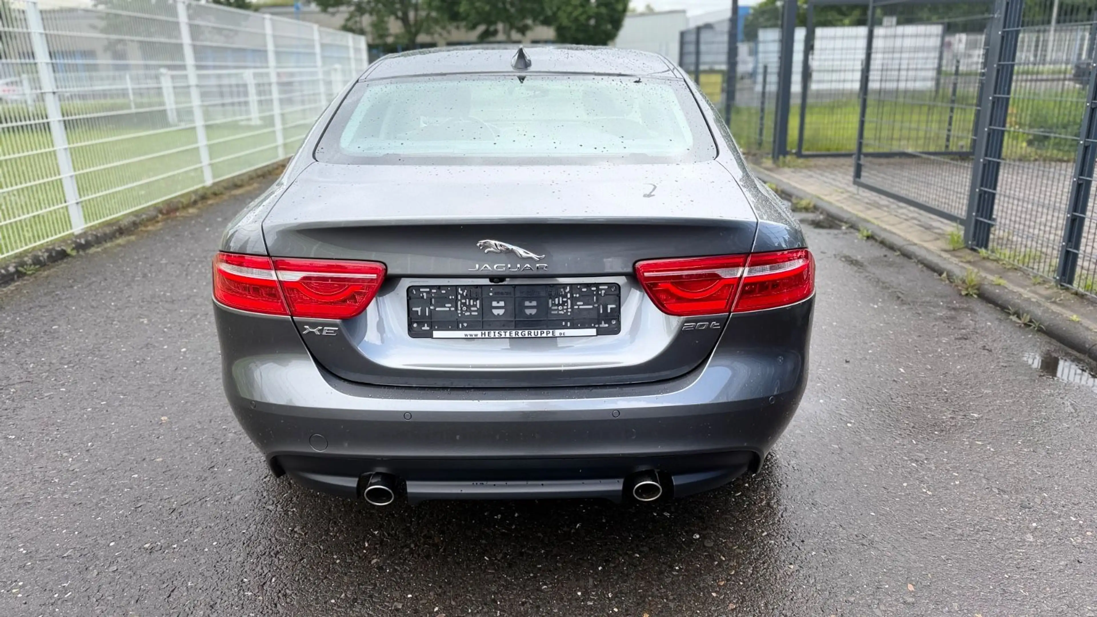 Jaguar XE 2.0 Turbo Prestige Autom/Navi+R.Camera/SO+WR — photo 13