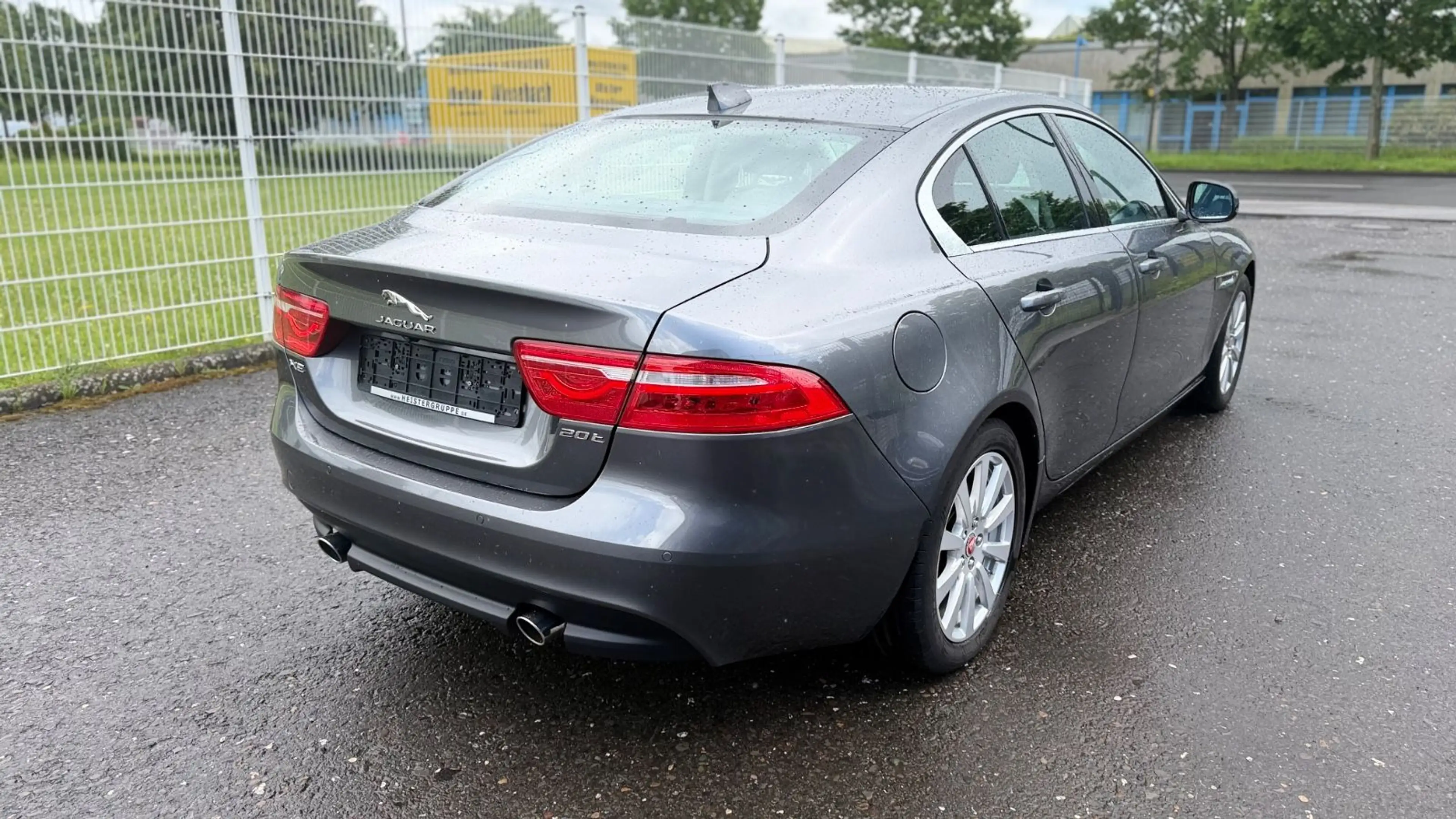 Jaguar XE 2.0 Turbo Prestige Autom/Navi+R.Camera/SO+WR — photo 14