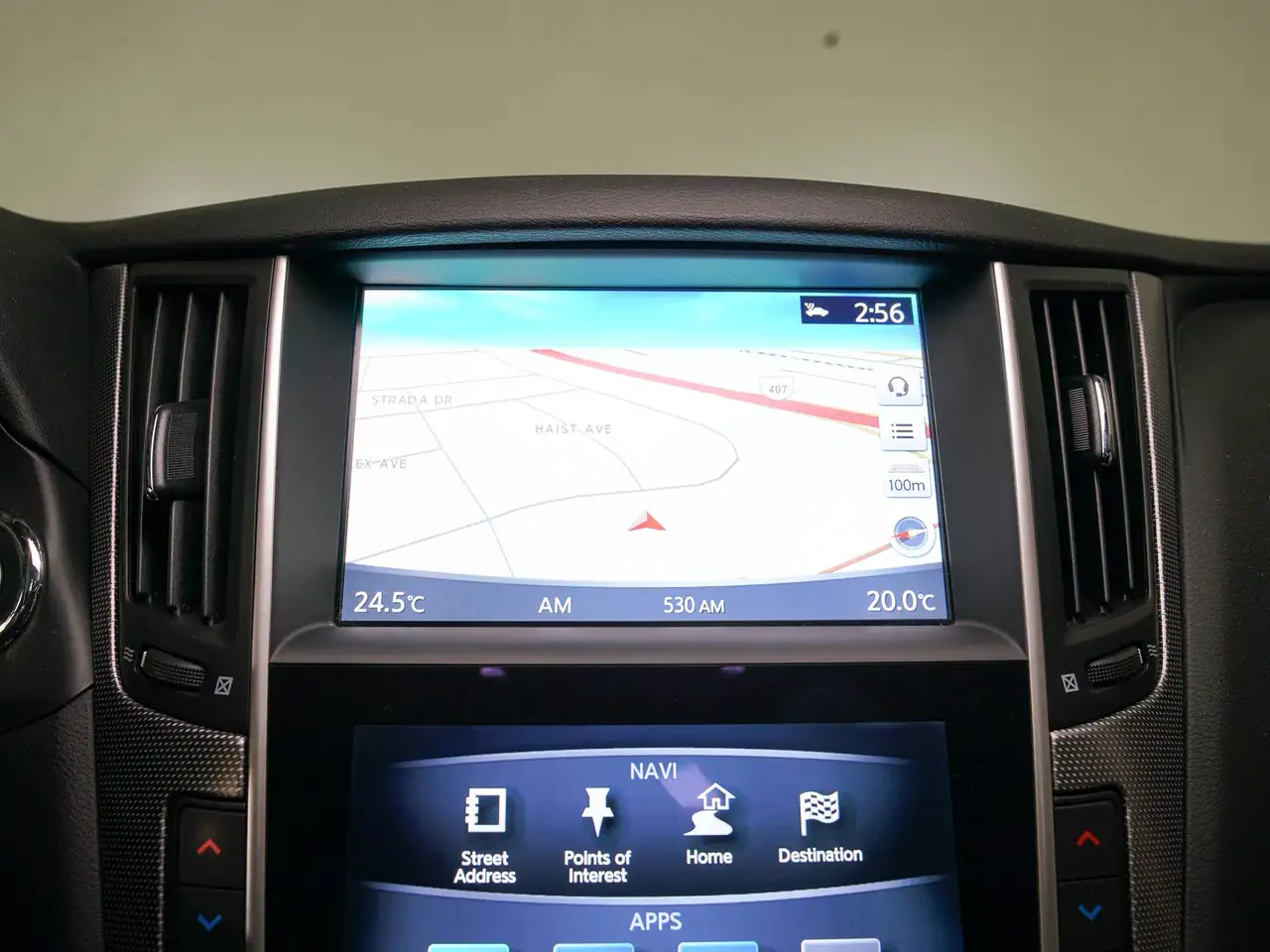 Infiniti Q50 снимка Infiniti Q50