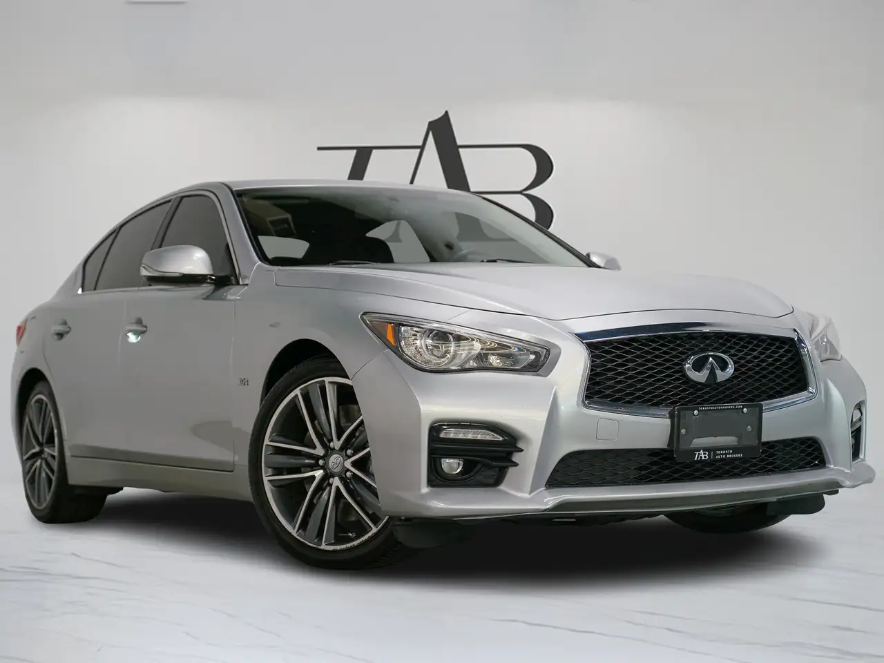 Infiniti Q50 снимка Infiniti Q50