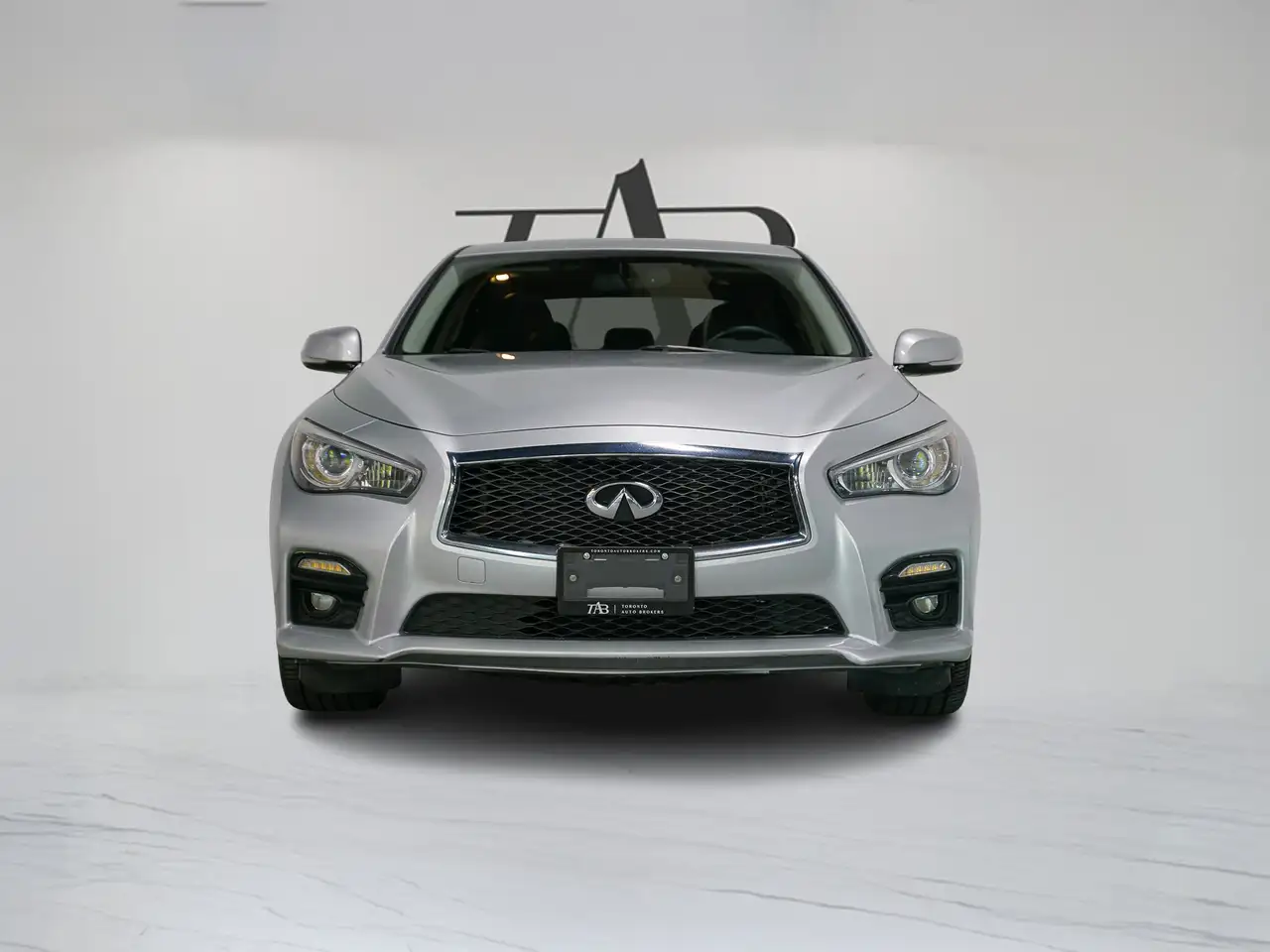 Infiniti Q50 снимка Infiniti Q50