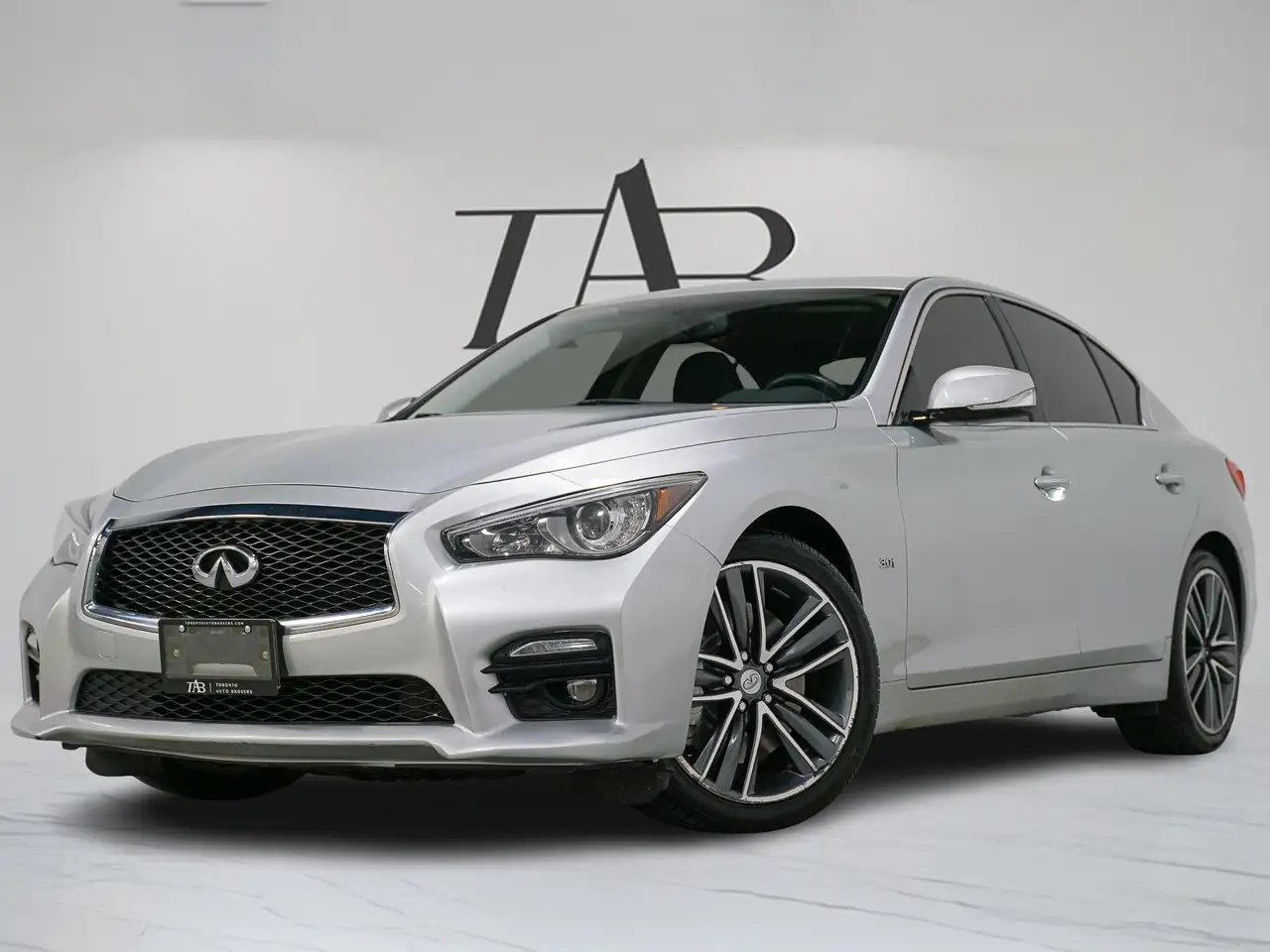 Infiniti Q50 снимка Infiniti Q50