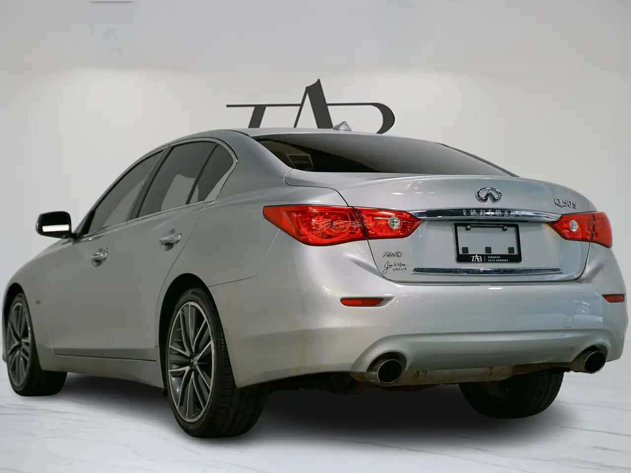 Infiniti Q50 снимка Infiniti Q50