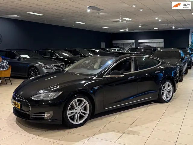 Tesla Model S 85d|FREE Lifetime Supercharging|Panorama|Camera|Le