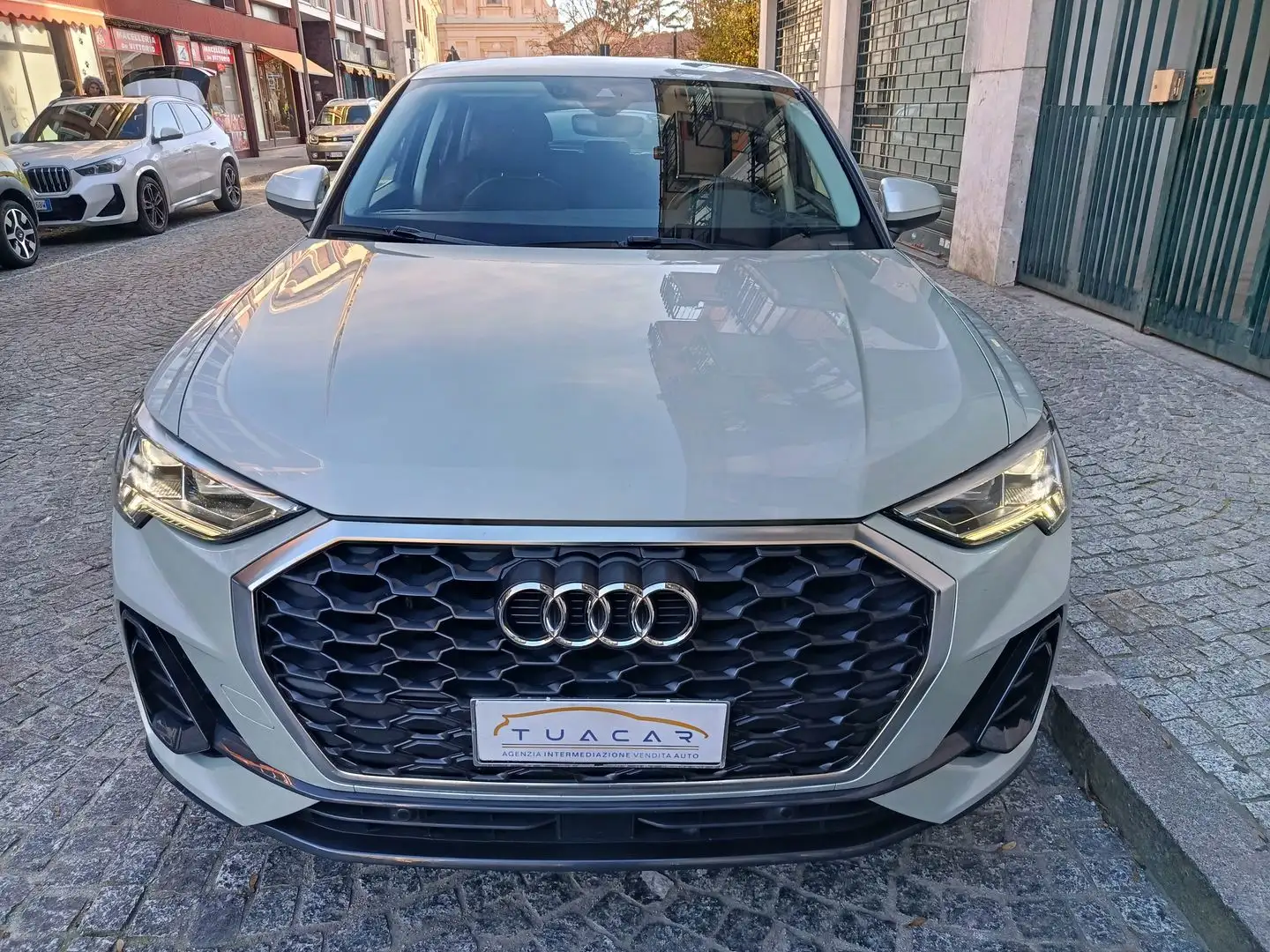 Audi Q3 Business Plus 2.0 35 TDI Bej - 2